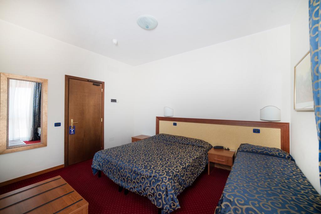 Hotel Italia & Lombardi Montefiascone Ngoại thất bức ảnh